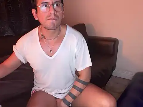 diegolbbbbbbb online show from March 9, 2026, 7:17 pm