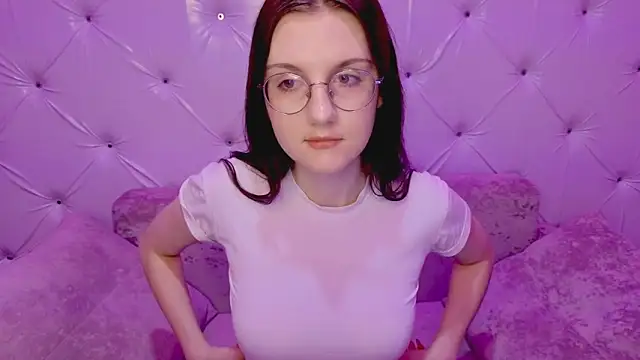 VixenLight online show from February 4, 2026, 2:28 am