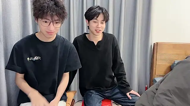 Snapshot of No_1MiaoMiao-Kk chatting on February 1, 2026, 11:08 am No 1MiaoMiao-Kk online show from February 1, 2026, 11:08 am