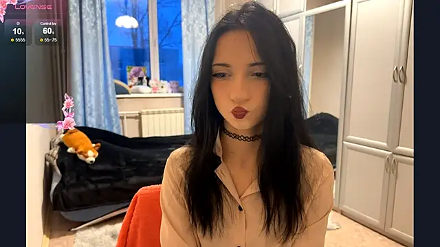 Snapshot of UrBabeLuna chatting on February 3, 2026, 4:10 am UrBabeLuna online show from February 3, 2026, 4:10 am