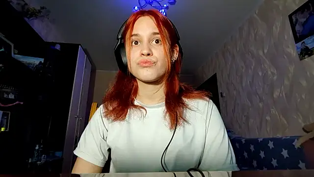 CalandraRolon online show from February 11, 2026, 3:45 pm