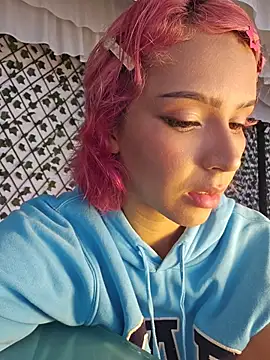 Kitty San xXx online show from April 17, 2026, 10:12 pm