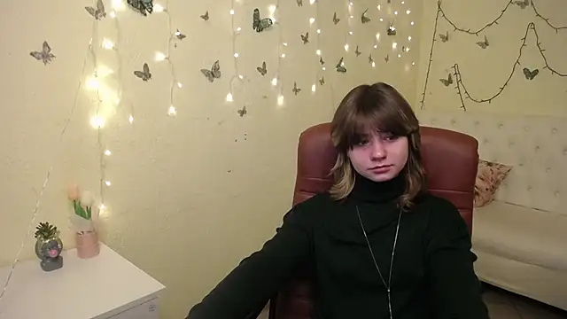 Snapshot of AnnaWest_ chatting on February 23, 2026, 6:25 am AnnaWest online show from February 23, 2026, 6:25 am