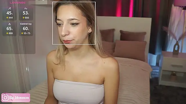 LilaaBlossom online show from February 15, 2026, 4:39 pm