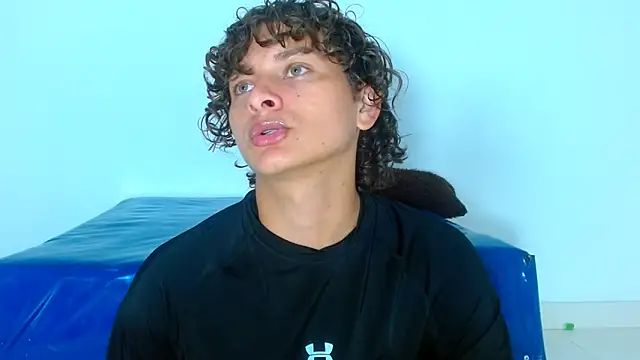 Snapshot of arielnoir6958 chatting on February 27, 2026, 11:37 pm arielnoir6958 online show from February 27, 2026, 11:37 pm