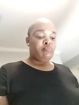 NAUGHTYSQUIRTER21 online show from February 6, 2026, 7:21 pm