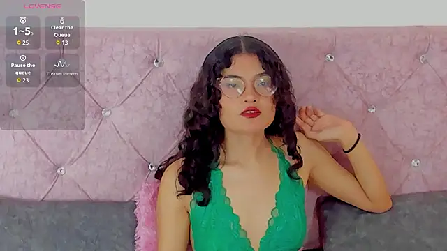 MirandaLawrens  online show from February 9, 2026, 10:30 pm