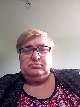 Snapshot of SusanStar874 chatting on April 21, 2026, 7:37 am SusanStar874 online show from April 21, 2026, 7:37 am