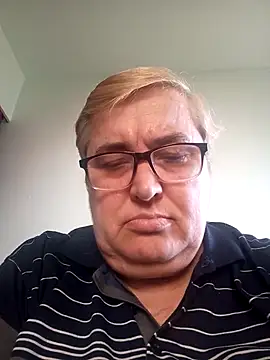 Snapshot of SusanStar874 chatting on April 25, 2026, 2:47 pm SusanStar874 online show from April 25, 2026, 2:47 pm