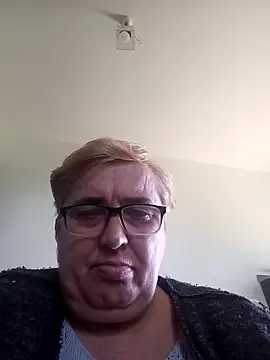 Snapshot of SusanStar874 chatting on April 23, 2026, 8:43 am SusanStar874 online show from April 23, 2026, 8:43 am