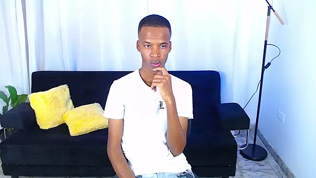 Snapshot of gusy_18 chatting on February 9, 2026, 8:07 pm gusy 18 online show from February 9, 2026, 8:07 pm