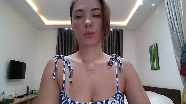 Snapshot of Dream_Petal_ chatting on July 10, 2026, 7:19 am Dream Petal online show from July 10, 2026, 7:19 am