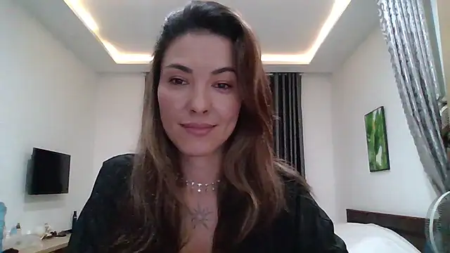 Snapshot of Dream_Petal_ chatting on July 4, 2026, 12:43 pm Dream Petal online show from July 4, 2026, 12:43 pm