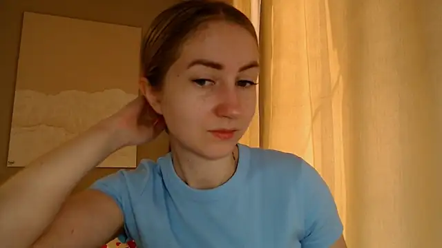 Snapshot of BluueSilk chatting on March 19, 2025, 6:14 am BluueSilk online show from March 19, 2025, 6:14 am