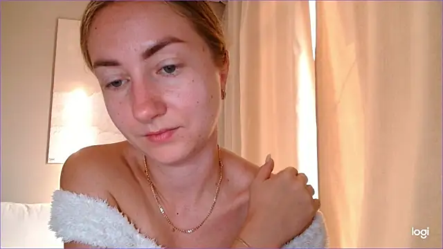 Snapshot of BluueSilk chatting on September 24, 2025, 5:47 am BluueSilk online show from September 24, 2025, 5:47 am
