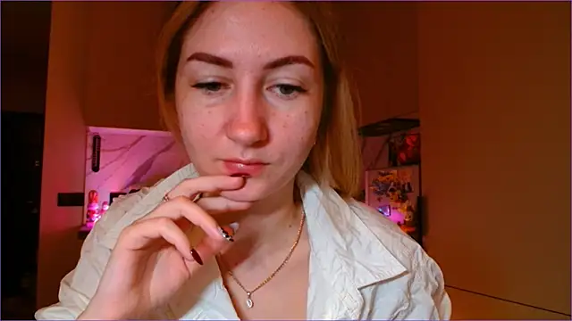 BluueSilk online show from February 3, 2026, 6:22 am