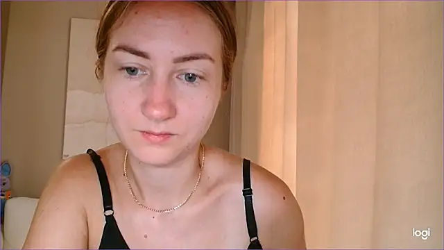 Snapshot of BluueSilk chatting on September 10, 2025, 5:28 am BluueSilk online show from September 10, 2025, 5:28 am