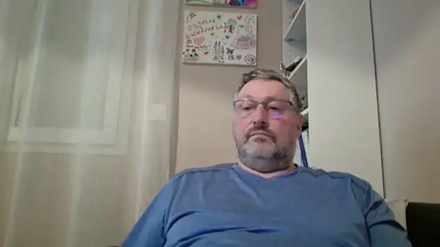 Snapshot of doudou310 chatting on February 24, 2026, 5:19 am doudou310 online show from February 24, 2026, 5:19 am
