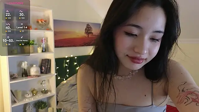 Snapshot of Noiry_Vuvez chatting on March 3, 2026, 6:37 pm Noiry Vuvez online show from March 3, 2026, 6:37 pm