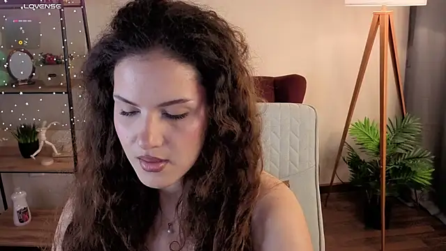 Snapshot of Lili_Torin chatting on July 12, 2026, 8:37 am Lili Torin online show from July 12, 2026, 8:37 am