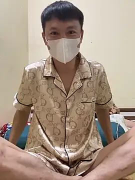 Snapshot of holl110 chatting on March 1, 2026, 12:49 pm holl110 online show from March 1, 2026, 12:49 pm