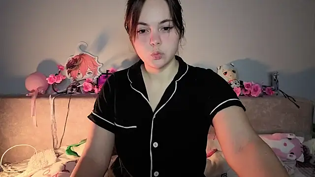  momomochi  online show from March 1, 2026, 3:56 pm