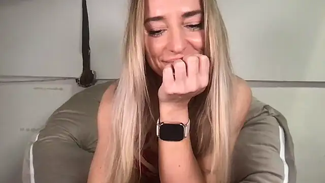 Snapshot of fitmegan30 chatting on February 26, 2026, 9:42 am fitmegan30 online show from February 26, 2026, 9:42 am