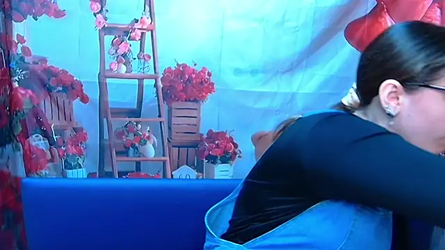 LilianaShine online show from March 26, 2026, 6:11 am