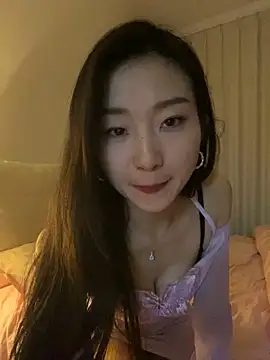 Snapshot of XiaoGui10 chatting on February 13, 2026, 2:39 pm XiaoGui10 online show from February 13, 2026, 2:39 pm