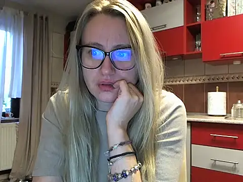 Snapshot of Nataly_Rosy chatting on February 3, 2026, 6:40 am Nataly Rosy online show from February 3, 2026, 6:40 am