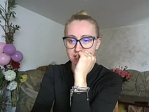 Snapshot of Nataly_Rosy chatting on February 16, 2026, 8:46 am Nataly Rosy online show from February 16, 2026, 8:46 am