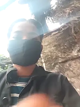 Snapshot of Sunali_Bendre chatting on February 1, 2026, 3:38 am Sunali Bendre online show from February 1, 2026, 3:38 am