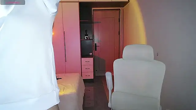 Snapshot of BeiBeiiiii chatting on March 1, 2026, 7:30 am BeiBeiiiii online show from March 1, 2026, 7:30 am