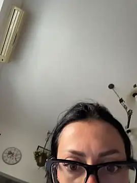 Snapshot of alibi_room chatting on May 26, 2026, 12:58 pm alibi room online show from May 26, 2026, 12:58 pm