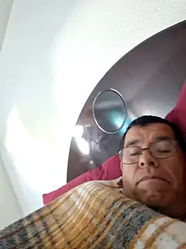 Snapshot of eros3442 chatting on February 8, 2026, 4:59 pm eros3442 online show from February 8, 2026, 4:59 pm