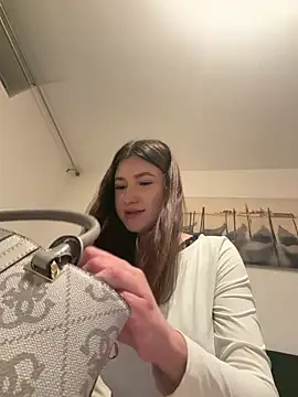 Snapshot of shyhabibi chatting on February 27, 2026, 7:03 pm shyhabibi online show from February 27, 2026, 7:03 pm