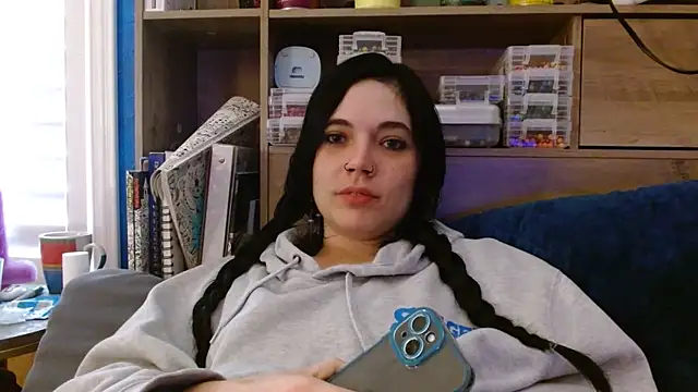 ahungkittykat online show from April 1, 2026, 5:32 pm