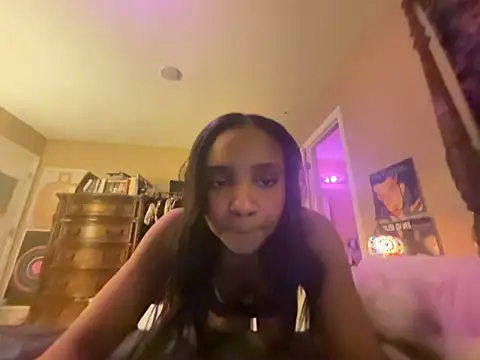 Snapshot of AngelSonnyXo chatting on February 28, 2026, 3:17 am AngelSonnyXo online show from February 28, 2026, 3:17 am