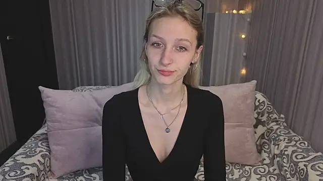 Snapshot of Akiro_Kim7 chatting on February 11, 2026, 1:49 am Akiro Kim7 online show from February 11, 2026, 1:49 am