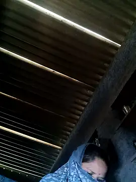 Lucky couple-1 online show from March 31, 2026, 3:19 am