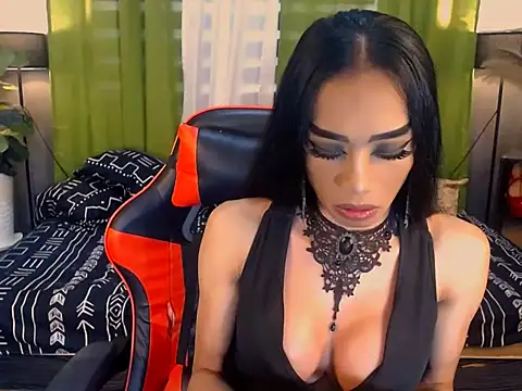 Snapshot of VeshtidaTS chatting on February 17, 2026, 3:37 am VeshtidaTS online show from February 17, 2026, 3:37 am