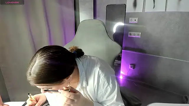 Snapshot of Valery_Grand chatting on February 21, 2026, 1:18 am Valery Grand online show from February 21, 2026, 1:18 am