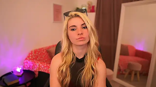 Snapshot of Jetpearl chatting on March 8, 2026, 2:20 pm Jetpearl online show from March 8, 2026, 2:20 pm