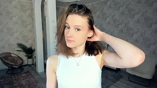 LianneBynon online show from March 24, 2026, 9:09 am