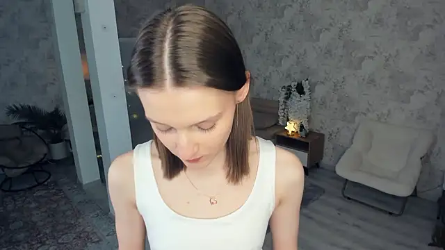 LianneBynon online show from February 11, 2026, 8:36 am