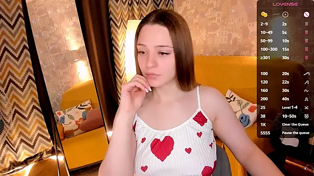 cherrykississ online show from July 11, 2026, 2:01 am
