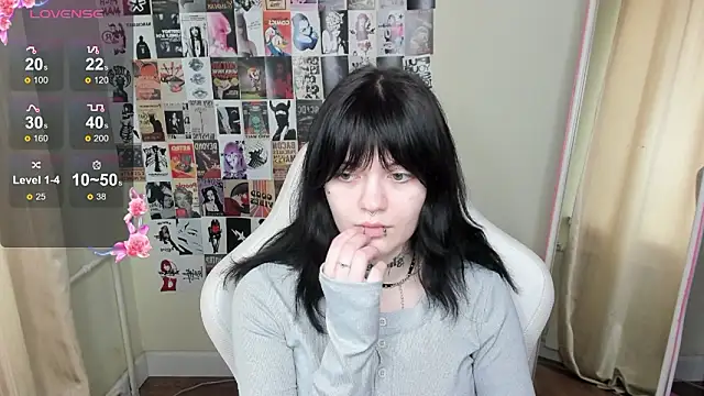 Emma Darkkk online show from February 17, 2026, 5:49 am