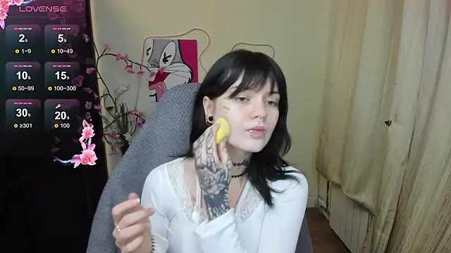 Emma Darkkk online show from February 13, 2026, 1:27 am