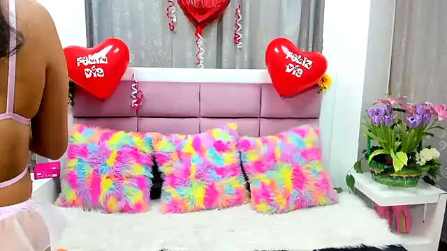 Keiry Paloma online show from February 13, 2026, 1:55 pm