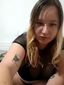 Snapshot of tuzorra99 chatting on February 25, 2026, 5:24 pm tuzorra99 online show from February 25, 2026, 5:24 pm